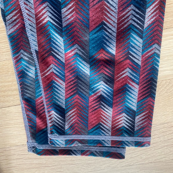 Fabletics Salar Powerhold Capris sz medium - Picture 8 of 11